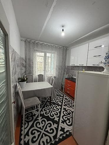 ижара комната: 2 бөлмө, 55 м², 105-серия, 3 кабат, Эски ремонт — 5
