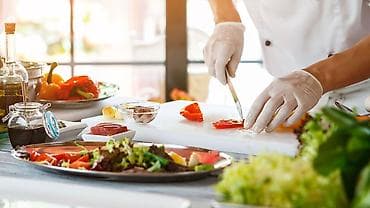 холодный: Требуется Повар : Холодный цех, Европейская кухня, 3-5 лет опыта — 1