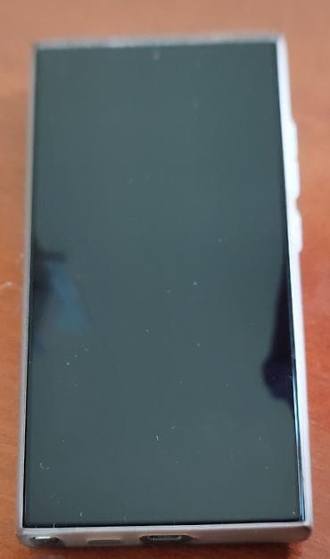 s 65: Samsung Galaxy S24 Ultra, Б/у, 256 ГБ, цвет - Серый, 2 SIM — 1