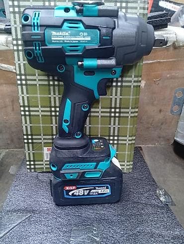 Аккумуляторный ударный гайковерт Makita XGT 48V 3.0Ah - Питание