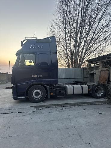 сколько стоит фуры: Тягач, Volvo, 2011 г., Тентованный — 4