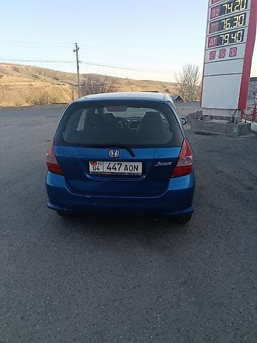 Honda Fit: 2006 г., 1.5 л, Механика, Бензин, Хетчбек — 4