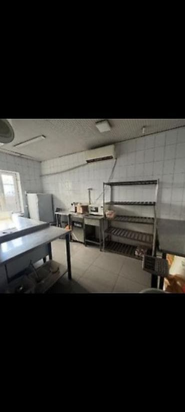 помещение для столовой: Золотой квадрат Сдается кухня Площадь: 80м2 Санузел Комната для — 2