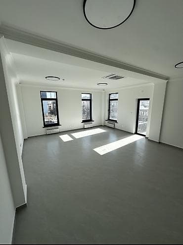 сдаю кабинет в бизнес центре: Аренда офисов, 70 м², В бизнес центре, С юридическим адресом, С отдельным сан узлом, С системой безопасности — 4