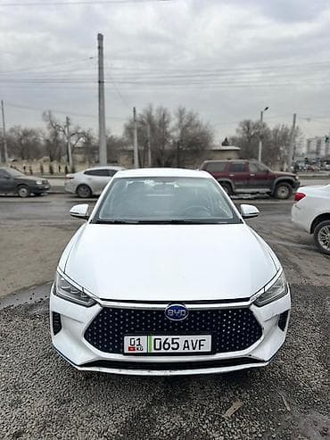 порог аккорд: BYD E3: 2020 г., Электромобиль, Седан — 1