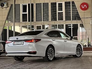 k3 2020: Lexus ES: 2020 г., 2.5 л, Гибрид — 5