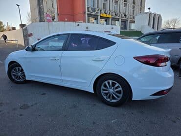 продаю или меняю с доплатой мне: Hyundai Avante: 2018 г., 1.6 л, Автомат, Газ, Седан — 17