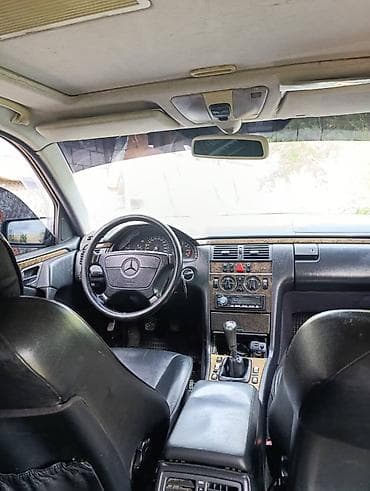 kia ray 2018: Mercedes-Benz E-Class: 1998 г., 2.8 л, Механика, Бензин, Седан — 5
