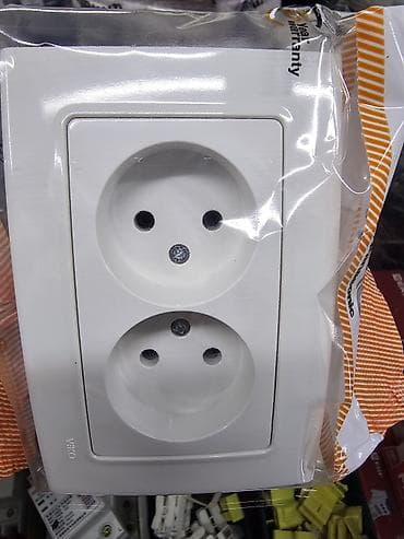 полка црв: Розетка, С заземлением, Viko, Встроенные, 1 гнездо — 1