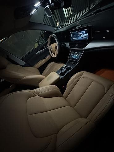 solutions elementary: Электромобиль кроссоверного класса с современным интерьером и — 10