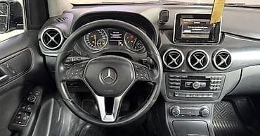 w24: Mercedes-Benz B-Class: 2012 г., 1.5 л, Автомат, Бензин, Хэтчбэк — 5