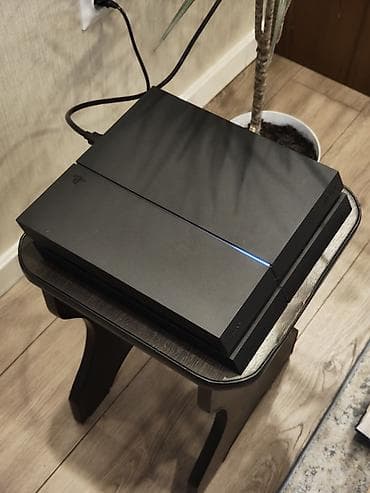 PlayStation 4 Fat 1TB Edition (Jet Black) и 5 игр на дисках В хорошем at lalafo.kg PlayStation 4 Fat 1TB Edition (Jet Black) и 5 игр на дисках В хорошем