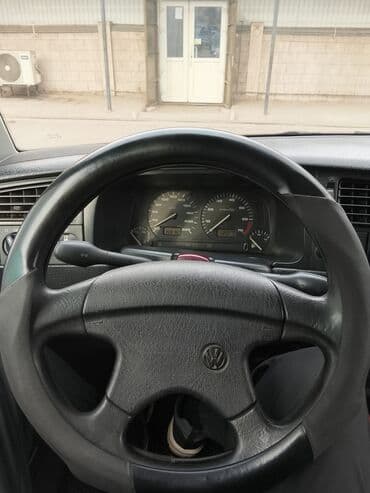 крыло на гольф 2: Volkswagen Golf: 1993 г., 1.8 л, Механика, Бензиновая, Хэтчбэк — 8