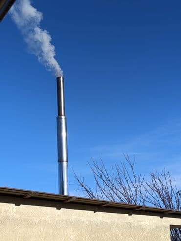 котел отопительный на твердом топливе: Чистка газовых котлов а так же дымоходов апаратом — 4