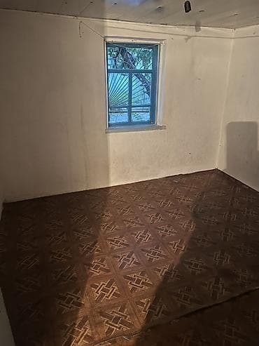 В центре,район тысячи мелочей 2-Комната/каждая по 8-тысяч,помещение в