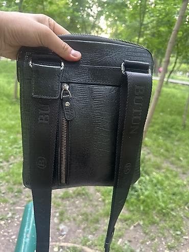 Сумкалар: Барсетка BUTUN
Состояние идеальная 
Обмен на красный ремешок — 2