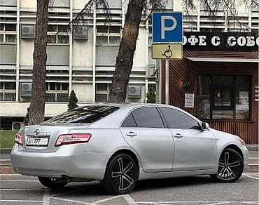 Toyota Camry: 2010 г., 2.5 л, Типтроник, Газ — 4