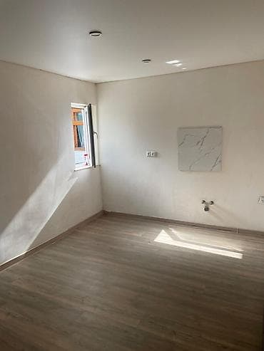 раззакова 7: 20 м², Эмереги менен — 3