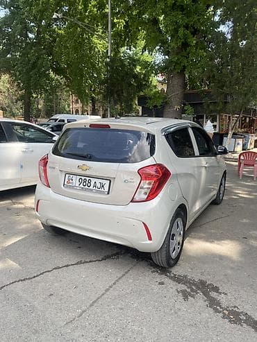 Транспорт: Chevrolet Spark: 2016 г., 1 л, Вариатор, Бензин, Хетчбек — 4