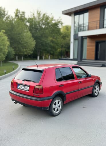 крыло нексия 1: Volkswagen Golf: 1993 г., 1.6 л, Механика, Бензиновая, Хэтчбэк — 1