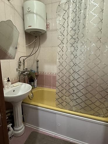 пишпек комната: 3 комнаты, 62 м², 106 серия, 7 этаж, Старый ремонт — 7
