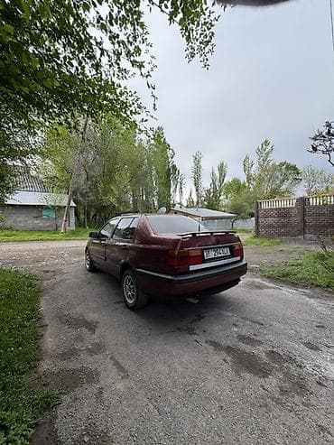 капоты венто: Volkswagen Vento: 1993 г., 1.8 л, Бензин, Седан — 4