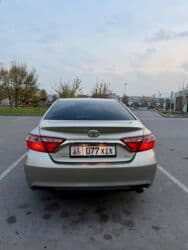 срочно продаю в связи с переездом: Toyota Camry: 2017 г., 2.5 л, Автомат, Бензин, Седан — 5