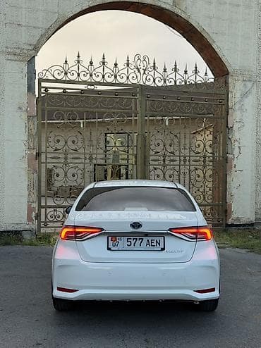 corolla s: Toyota Corolla: 2022 г., 1.8 л, Вариатор, Гибрид, Седан — 7