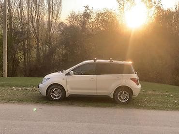 мицубиси спес стар: Toyota Ist: 2005 г., 1.3 л, Автомат, Бензин, Хэтчбэк — 6