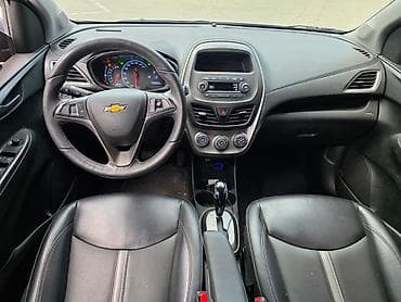 subaru outbeck: Chevrolet Spark: 2018 г., 1 л, Автомат, Бензин, Хэтчбэк — 3