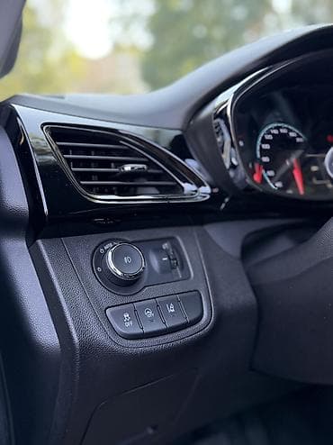 geely mongaro: Chevrolet Spark: 2017 г., 1 л, Вариатор, Бензин, Хэтчбэк — 9