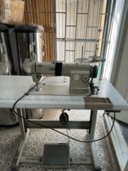 швейный цех с оборудованием: Промышленная прямострочная швейная машина с рабочим столом - Полный — 3