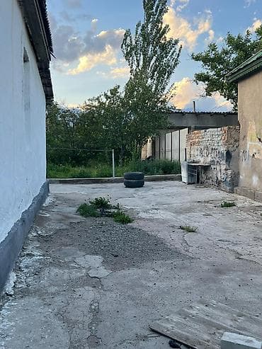 пол участок: Балыкчы шаарында жер там сатылат 6 6 соток 4ком чон там, 2ком — 5