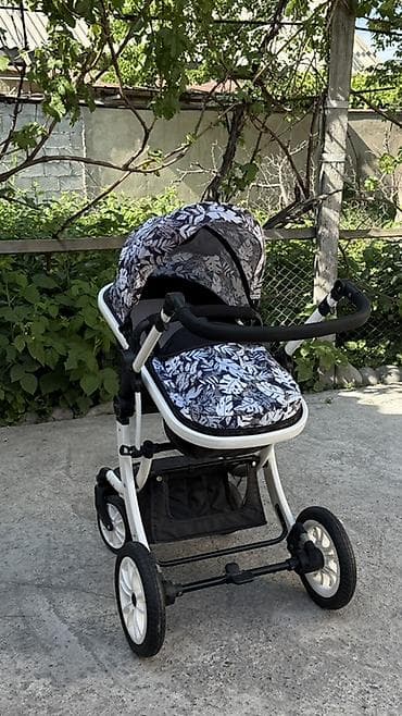 Коляски: Коляска, Другой бренд, цвет - Черный, Б/у, Самовывоз — 1