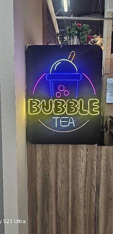 Неоновая вывеска “BUBBLE TEA” - Яркая светодиодная неоновая панель с