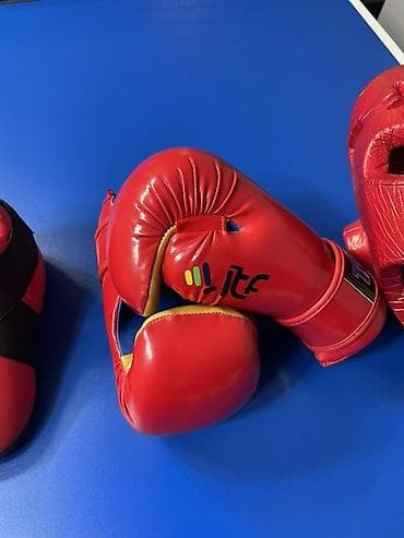 тейквондо: Продаю недорого Комплект экипировки для тхэквондо (ITF) Состав: - — 2