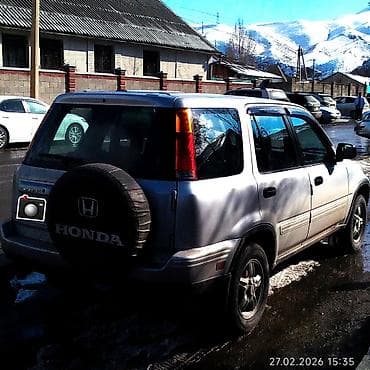 семейный авто: Honda CR-V: 2001 г., Автомат — 1