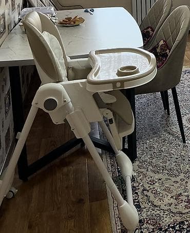 пластмас: Детский стульчик для кормления. Доставка по городу бесплатная - — 1