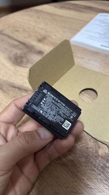 battery pack: Продам батарейку оригинал от Сони А7 3, состояние идеальное! Четко — 4