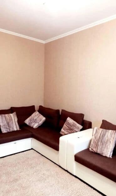 продаю квартиру 10 микрорайон: 3 комнаты, 80 м², 106 серия, 6 этаж — 4