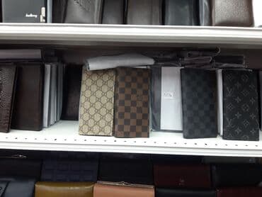 срочно продаю в связи с переездом: Клатч — 8