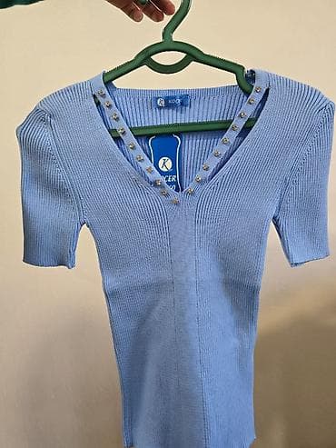 твидовая: Женская жилетка 48-50 размер
Твидовый бомбер 50-52 размер — 5