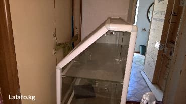 железный ящик: Продается стеклянная витрина, с кодовым замком — 2