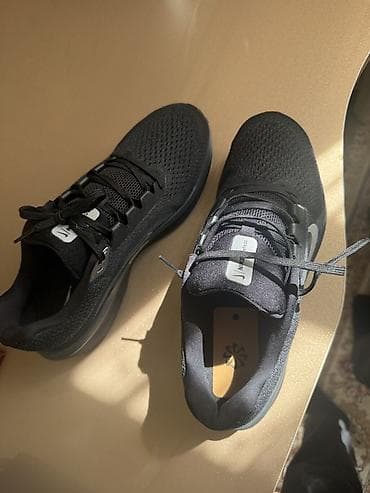 Мырзалардын бут кийими: Эркектердин кроссовкасы, 42, Nike, Жаңы, түсү - Кара — 4