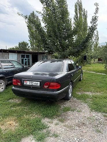 Mercedes-Benz E-Class: 1995 г., 2.3 л, Механика, Бензин, Седан