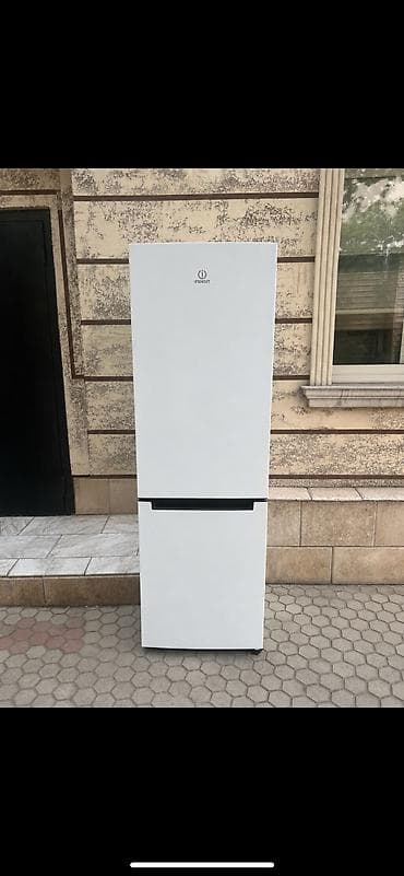 Холодильник Indesit, Б/у, Двухкамерный, No frost at lalafo.kg Холодильник Indesit, Б/у, Двухкамерный, No frost