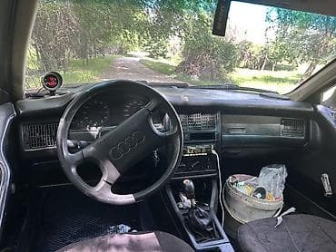 купить синюю лампочку для рефлектора: Audi 80: 1990 г., 1.8 л, Механика, Бензин, Седан — 2