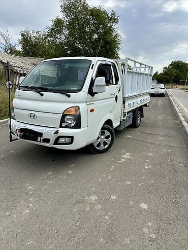 10 лет в одних руках: Hyundai Porter: 2017 г., 2.5 л, Механика, Дизель, Фургон — 6