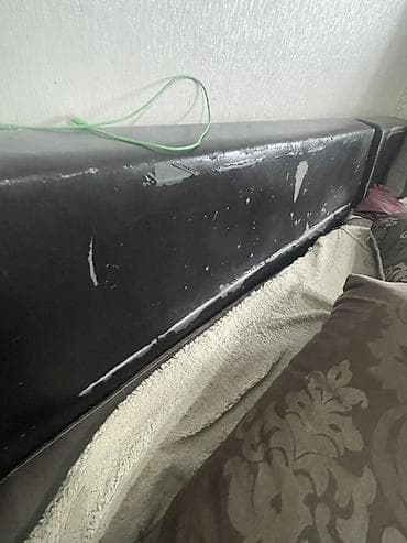 small table: Угловой диван, C подушками — 3
