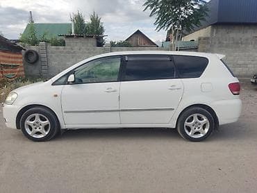 4 108: Toyota Ipsum: 2001 г., 2.4 л, Автомат, Бензин, Минивэн — 7